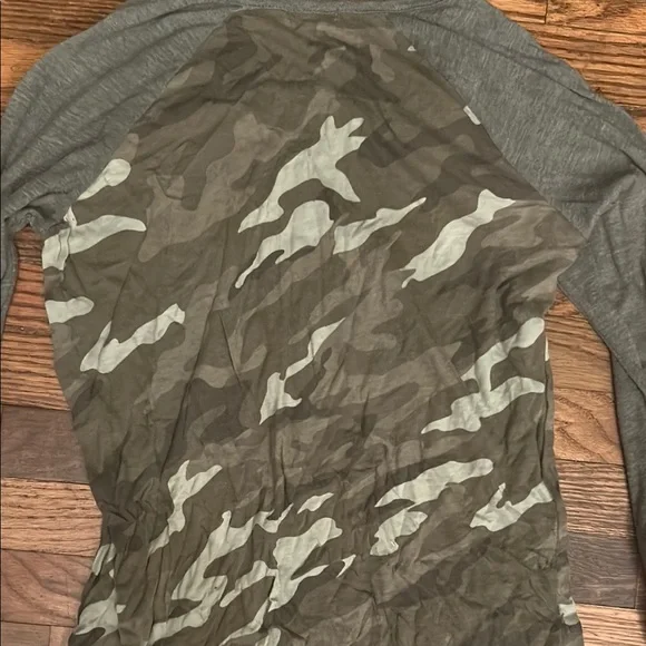 GAP Gray Fitted Long Sleeve Tee - Picture 5 of 5
